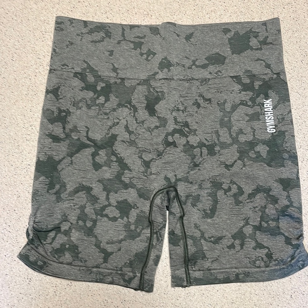 Gymshark camo seamless shorts size XL
